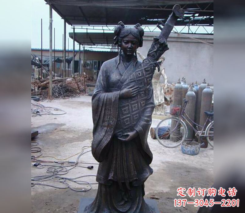 南阳“爱与梦想——女性雕塑”
