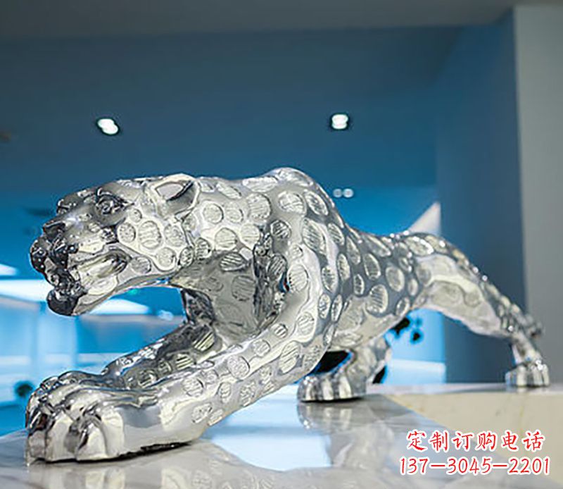 南阳豹子雕塑工艺品