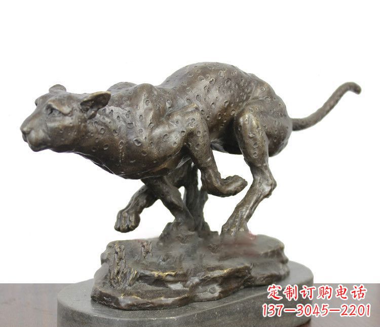 南阳豹子动物铜雕