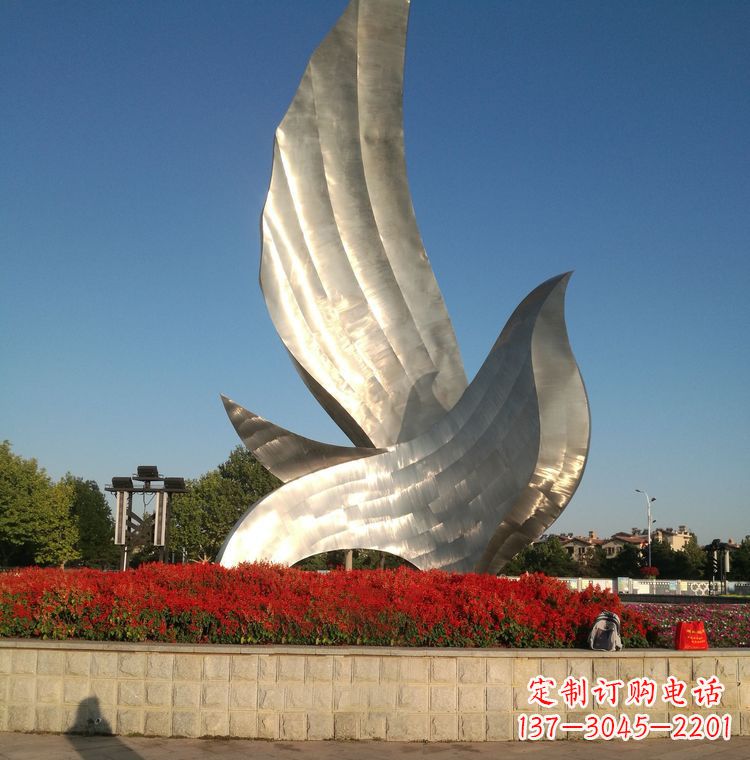 南阳北戴河奥林匹克公园鸽子雕塑