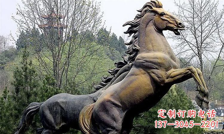 南阳奔跑的马街边动物铜雕