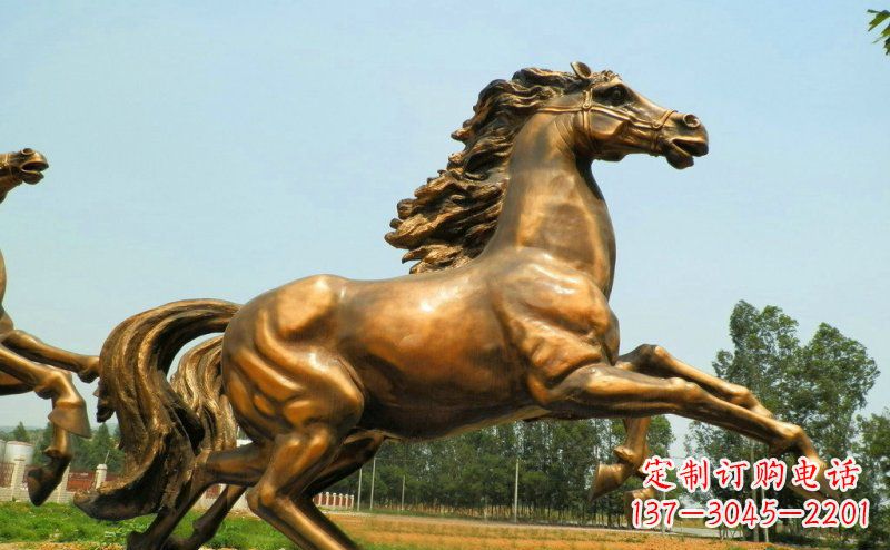 南阳奔腾的马公园玻璃钢仿铜动物雕塑