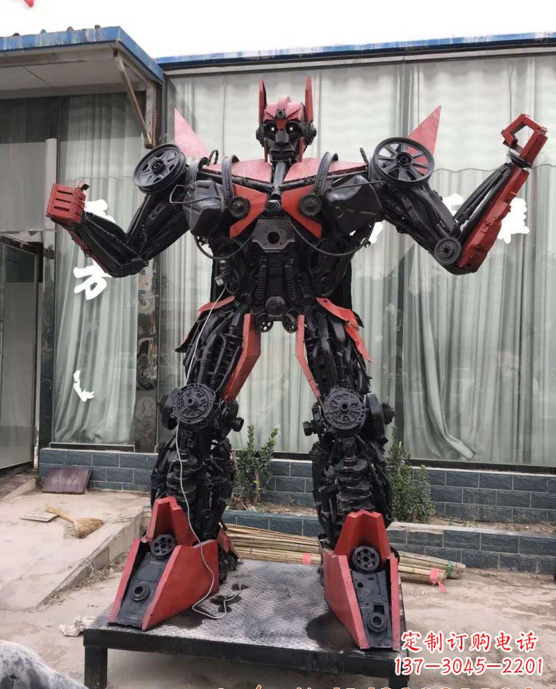 南阳变形金刚不锈钢雕塑