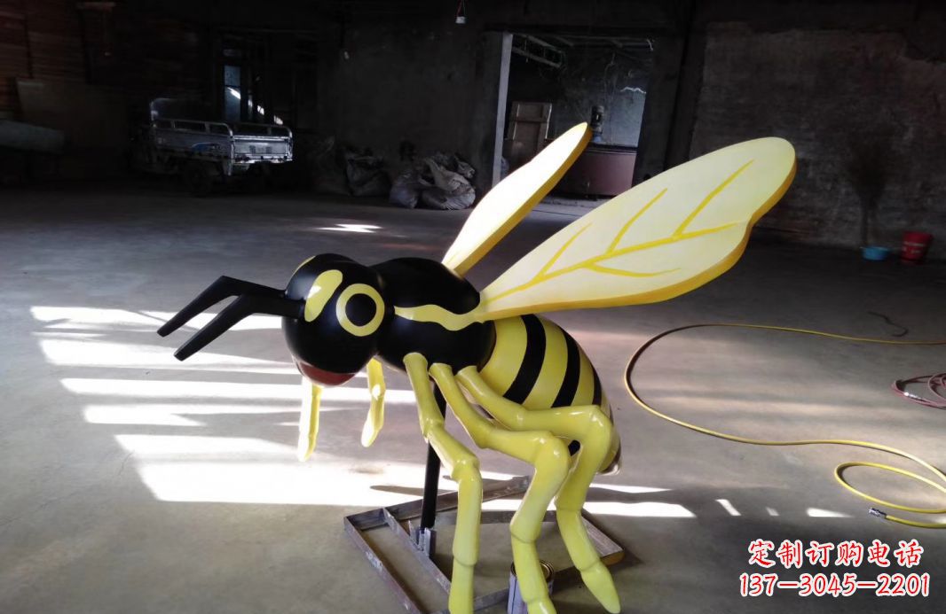 南阳玻璃刚仿真蜜蜂雕塑