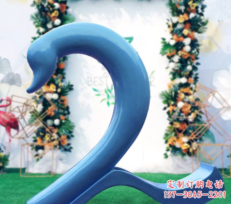南阳玻璃钢爱心天鹅雕塑