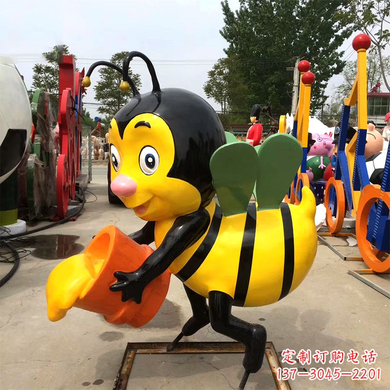 南阳玻璃钢采蜜的蜜蜂雕塑