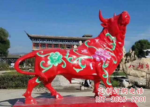 南阳玻璃钢彩绘八方红牛雕塑