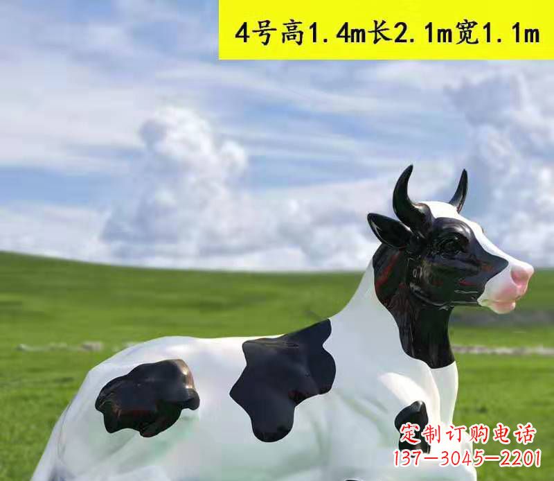 南阳玻璃钢彩绘黑白花奶牛雕塑园林景观动物雕塑