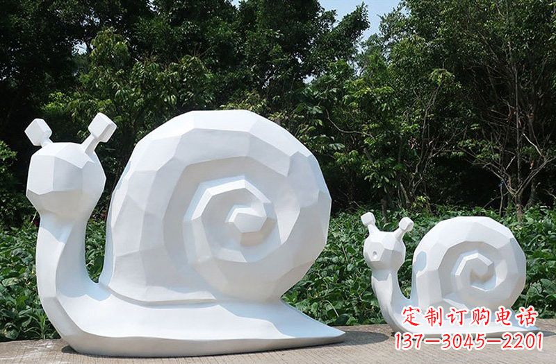 南阳玻璃钢蜗牛雕塑——精致而古朴