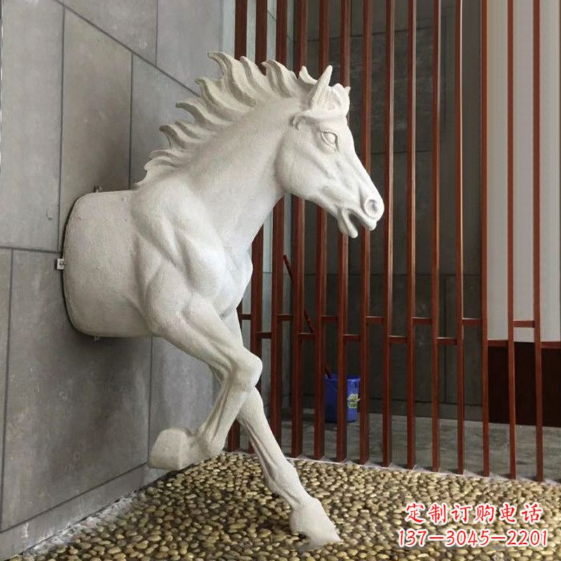 南阳玻璃钢创意马雕塑-穿墙而过的动物雕塑摆件