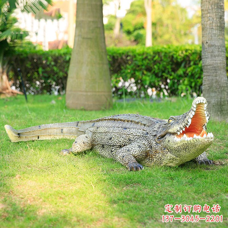 南阳玻璃钢仿真动物雕塑点亮园林景观