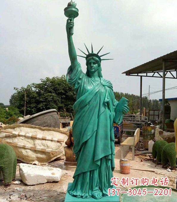 南阳玻璃钢仿青铜自由女神像雕塑