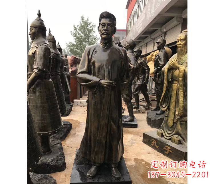 南阳玻璃钢仿铜鲁迅雕塑——传承中国近代文化精神