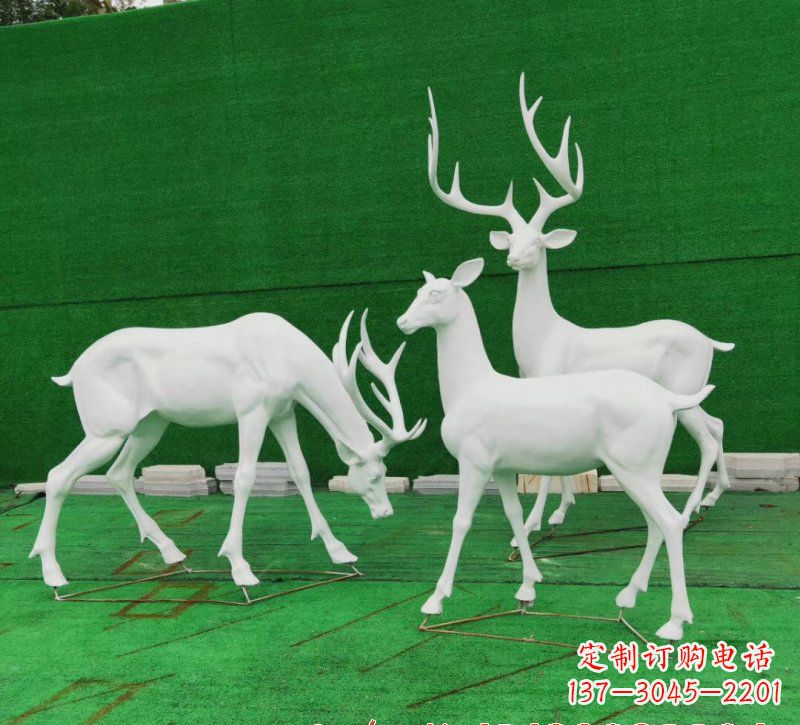 南阳玻璃钢仿真鹿群雕塑