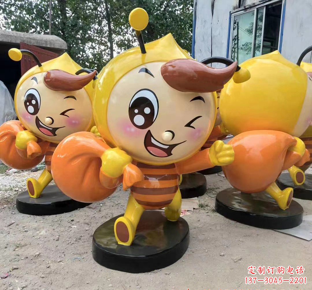 南阳玻璃钢卡通蜜蜂雕塑 (2)