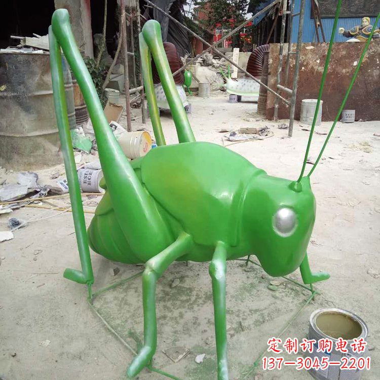 南阳玻璃钢蝗虫雕塑精美的艺术造型