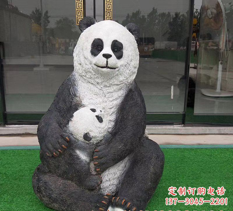 南阳玻璃钢制熊猫雕塑——传承中华文化精髓