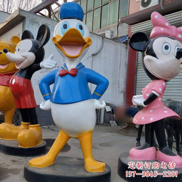 南阳玻璃钢唐老鸭和米老鼠卡通雕塑