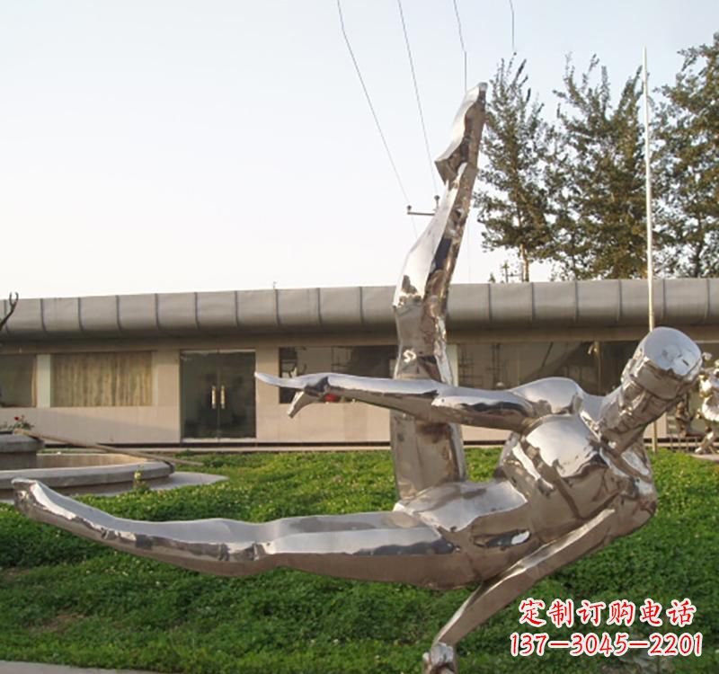 南阳不锈钢马给人们带来激情和勇气