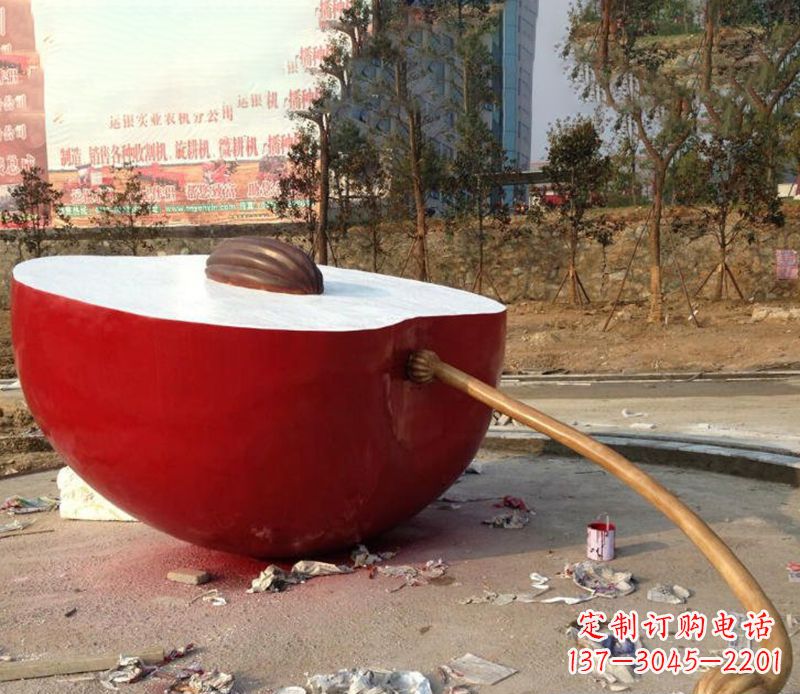 南阳不锈钢半块苹果雕塑——传承古老文化的艺术品