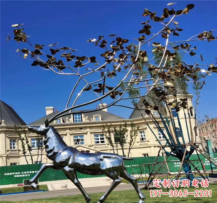 南阳不锈钢梅花鹿雕塑精美而又经久不衰