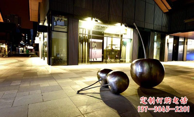 南阳不锈钢步行街樱桃雕塑