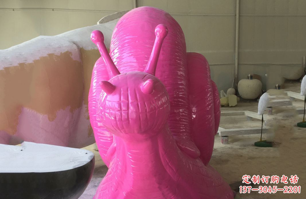 南阳不锈钢彩绘蜗牛雕塑给公园景观增添点缀