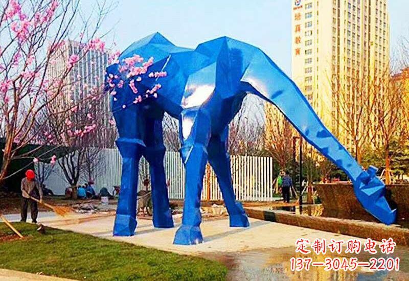 南阳不锈钢彩色大型几何长颈鹿雕塑