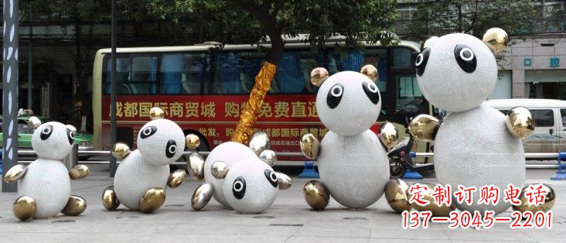 南阳不锈钢熊猫雕塑——传承中国文化精髓