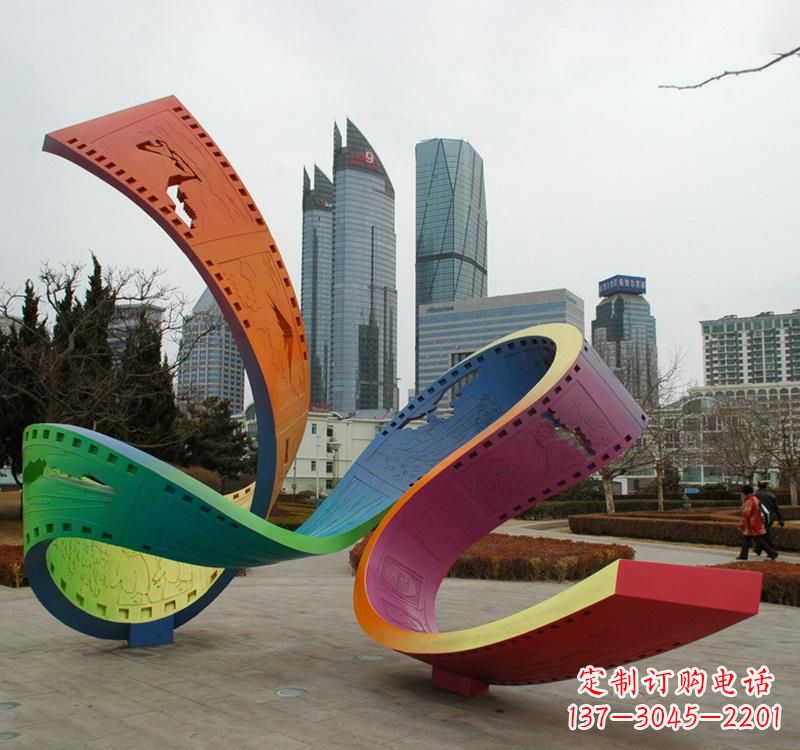 南阳不锈钢城市景观胶卷雕塑