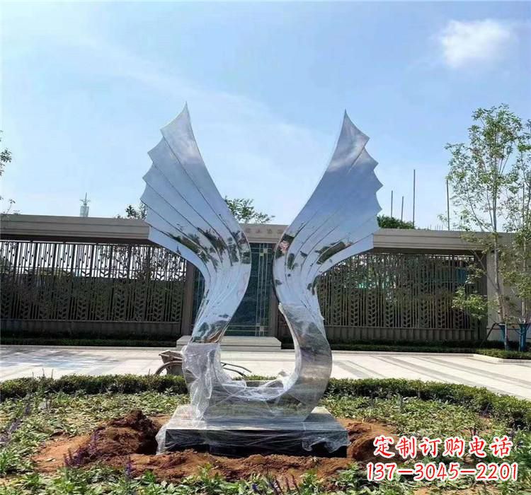南阳精美不锈钢翅膀雕塑