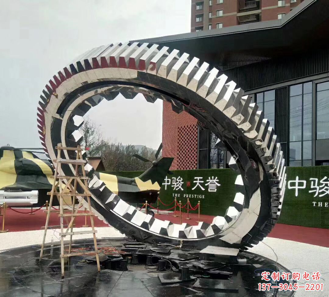南阳不锈钢抽象齿轮雕塑1