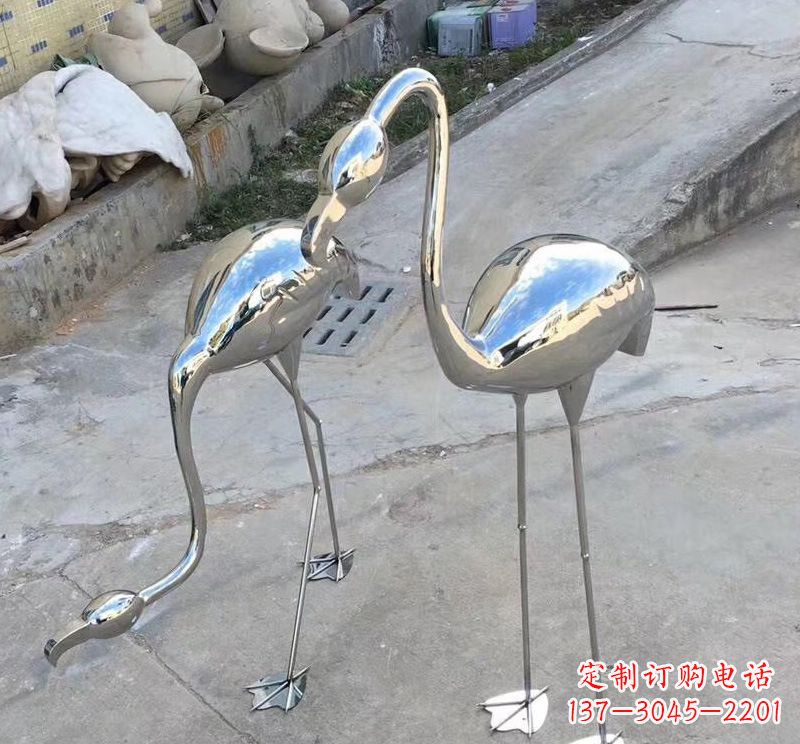 南阳传统工艺不锈钢动物雕塑