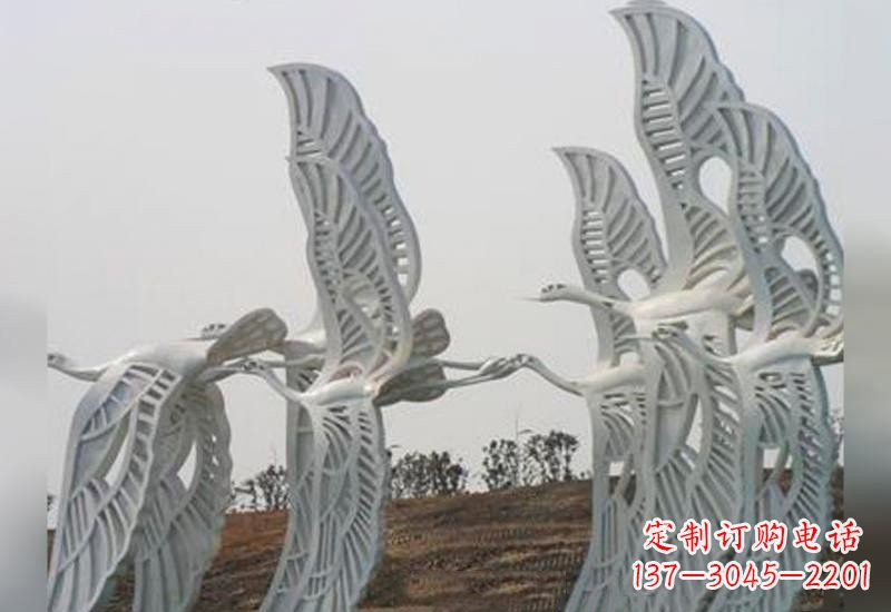 南阳仙鹤雕塑融入不锈钢的飞翔之美
