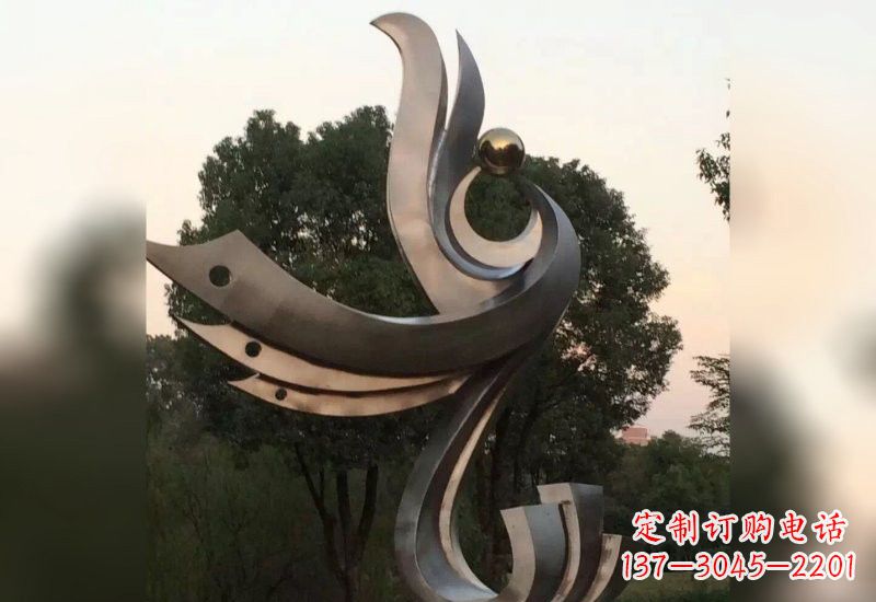 南阳不锈钢凤凰雕塑象征着活力与美丽