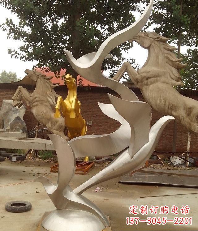 南阳精美不锈钢鸽子雕塑