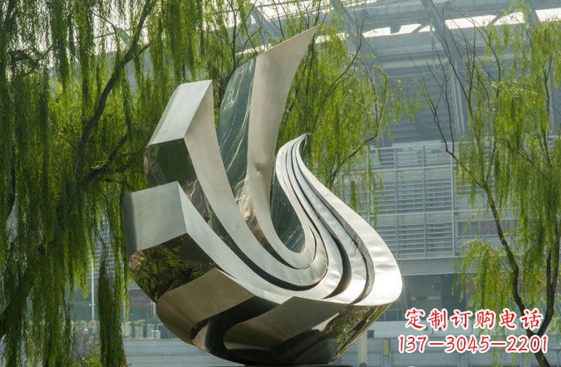 南阳不锈钢和平鸽雕塑象征和平与信仰