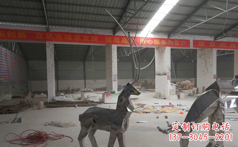 南阳不锈钢抽象几何麋鹿动物雕塑