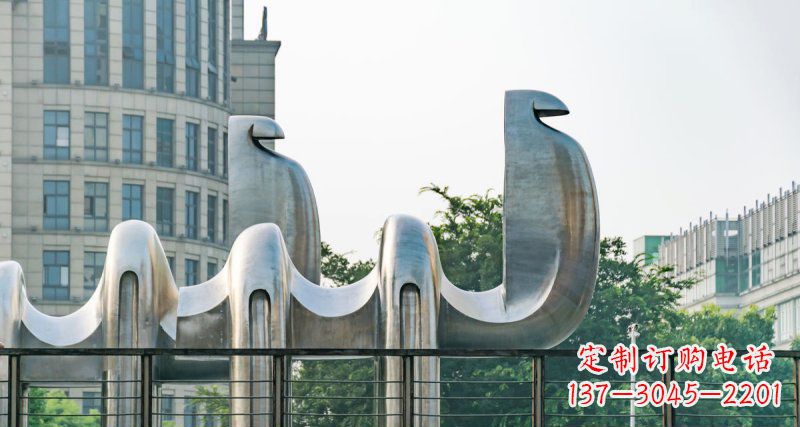 南阳不锈钢骆驼给街边带来美丽