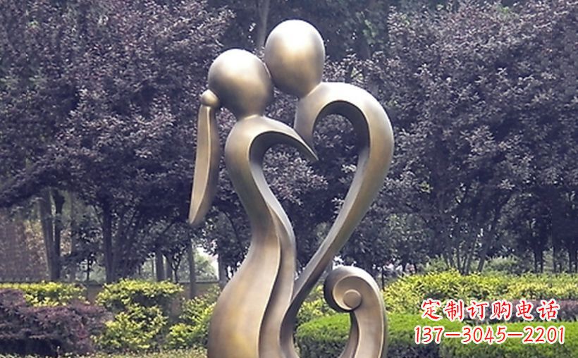 南阳不锈钢情侣雕塑浪漫的永恒