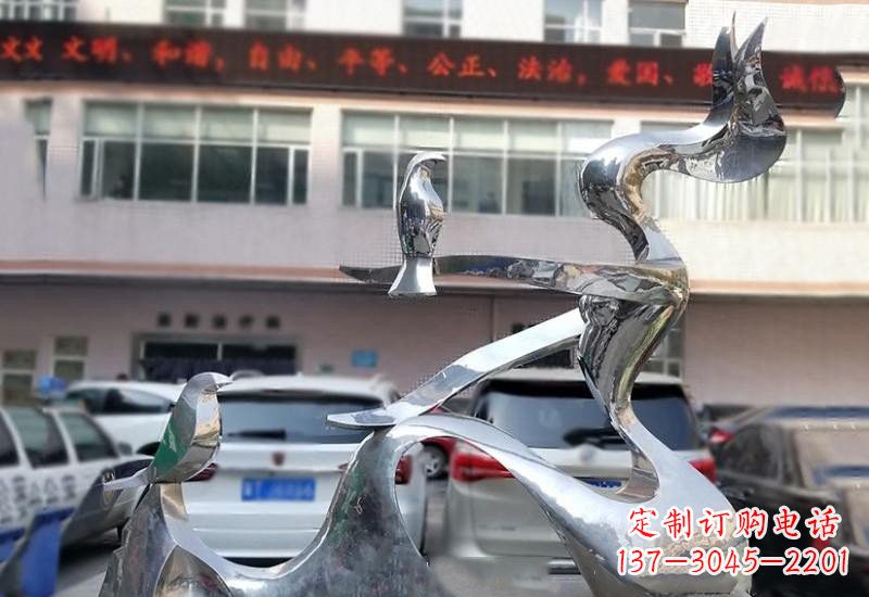 南阳表达和平的不锈钢鸽子雕塑