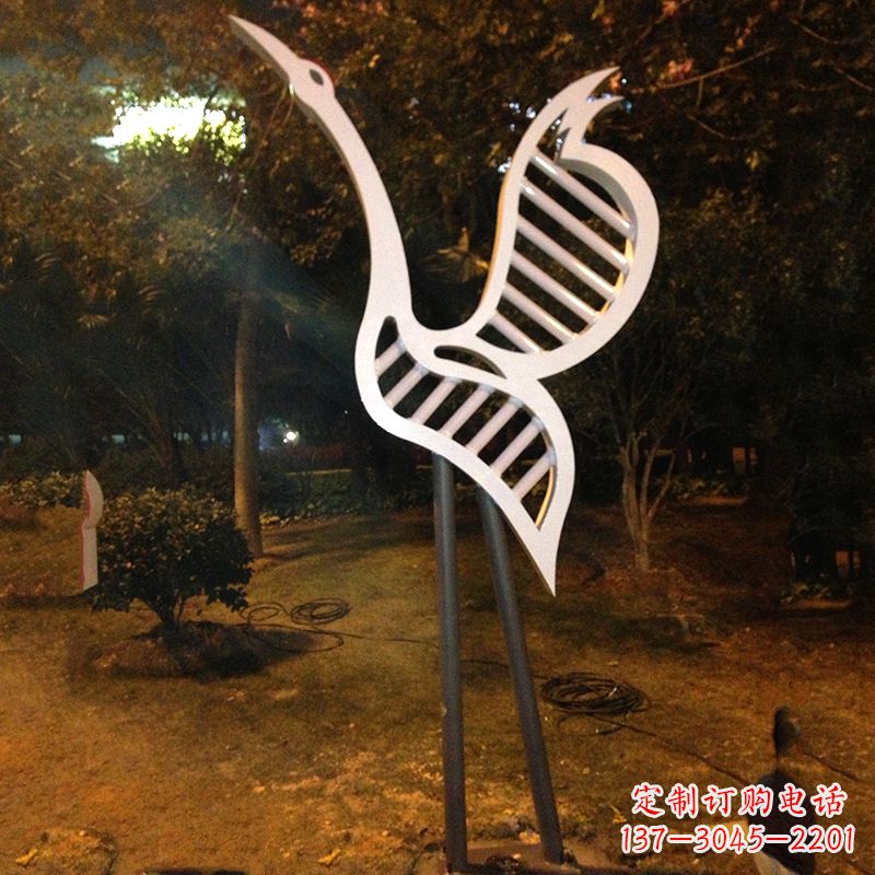 南阳仙鹤雕塑精美的不锈钢制作