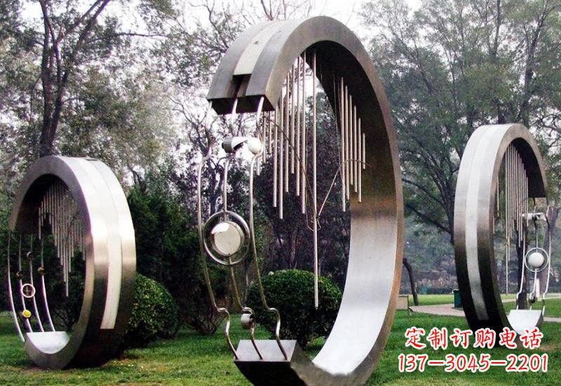 南阳不锈钢圆环雕塑——聆听之美