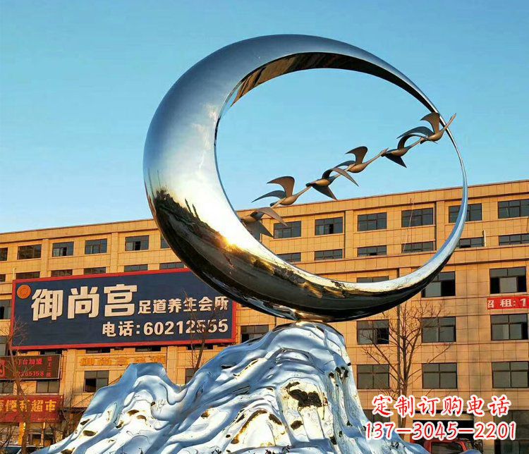 南阳不锈钢大雁雕塑精美的艺术之作