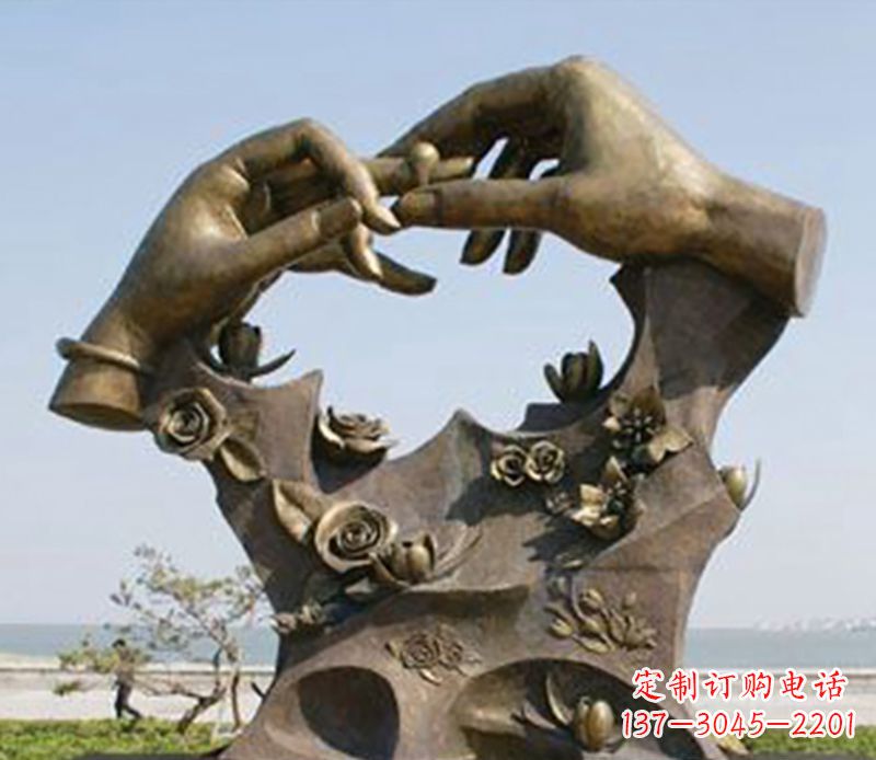 南阳不锈钢戒指雕塑表达爱的艺术精品