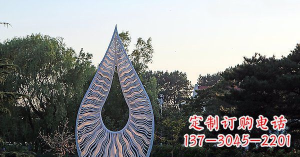 南阳水滴雕塑给公园带来流动的美