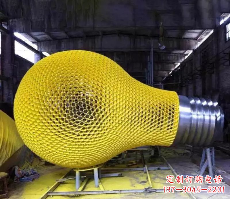 南阳新题目不锈钢灯泡雕塑精致的艺术珍品