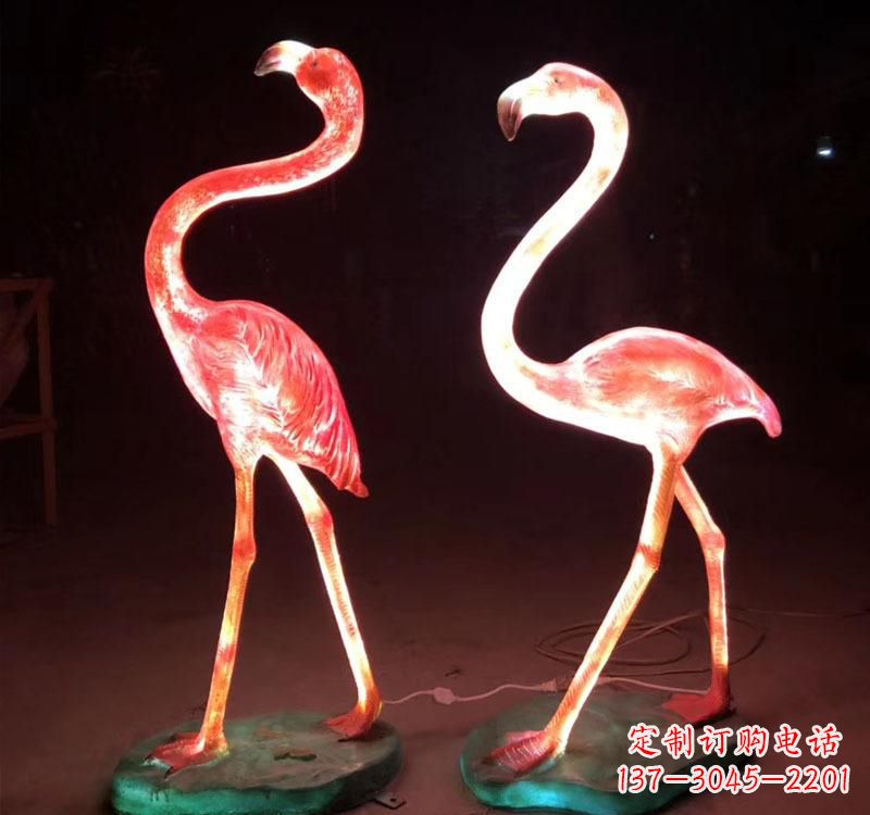 南阳不锈钢火烈鸟绚丽多彩的艺术品