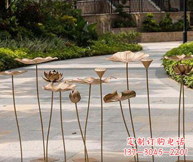南阳不锈钢锻造荷花装饰雕塑