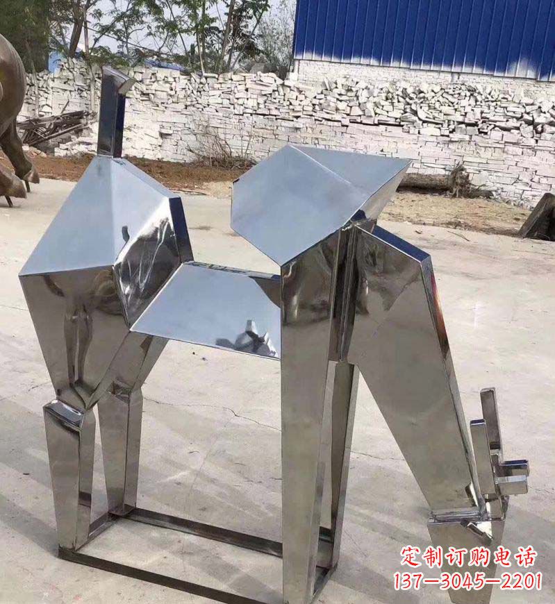 南阳不锈钢锻造的景观小鹿雕塑